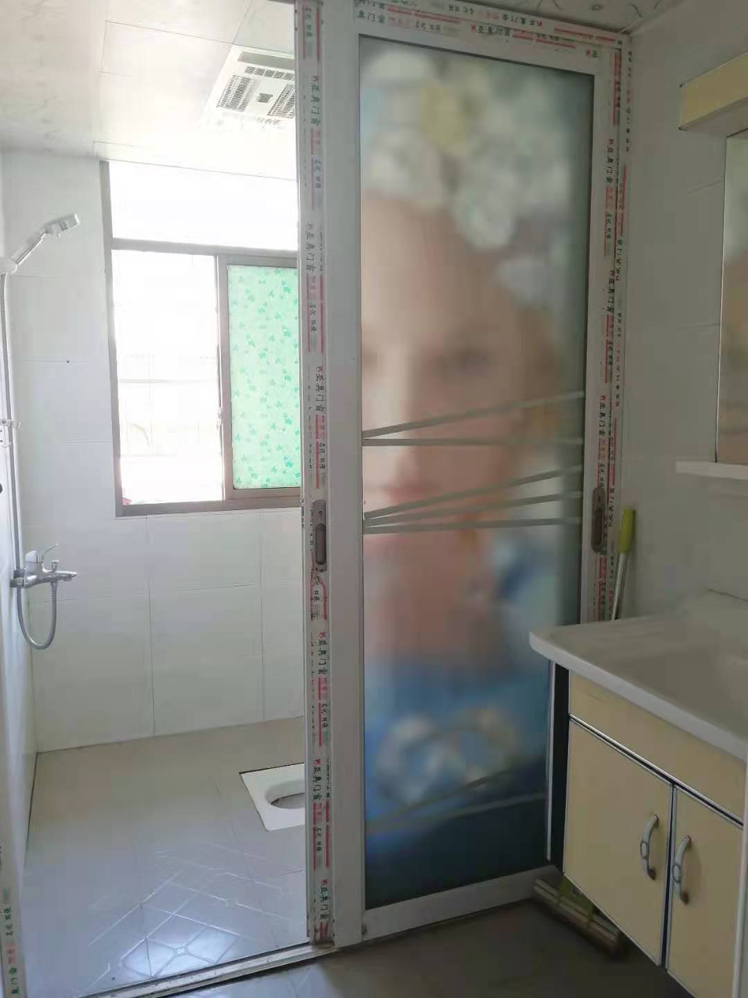 立新长湖安置区（水映豪廷安置房)  3室2厅1卫   800.00元/月室内图