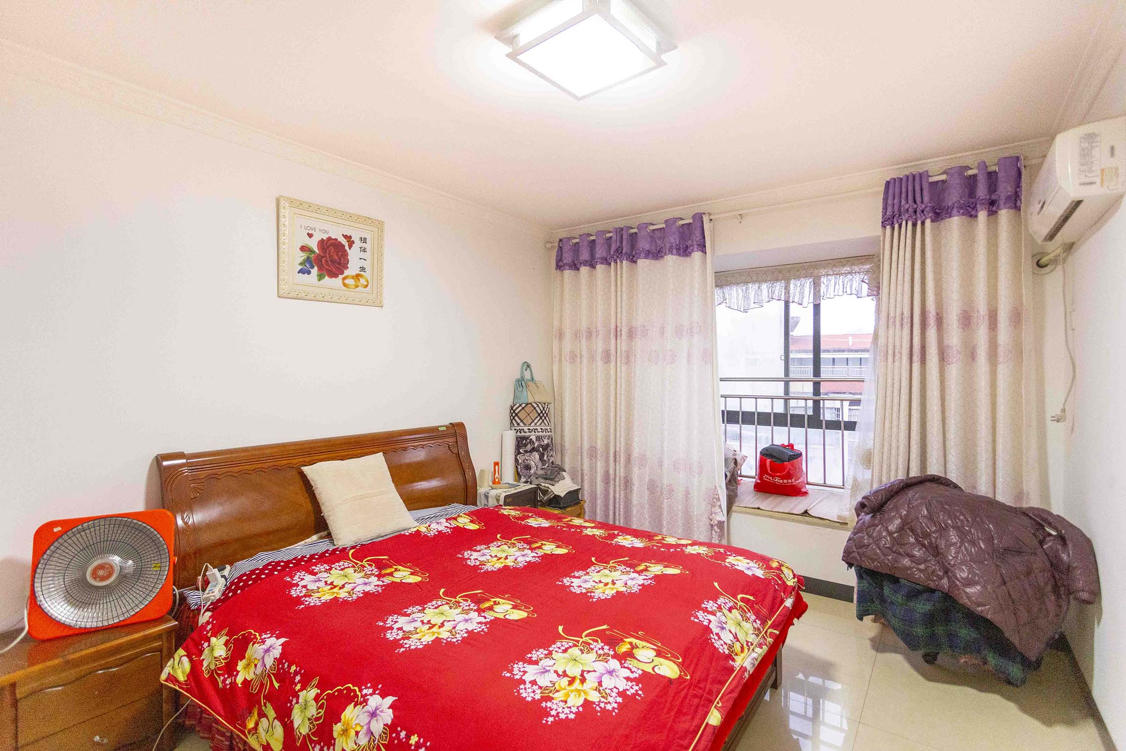 龙洲馨苑 2室2厅1卫 68.0万 龙洲馨苑 2室2厅1卫 68.0万客厅