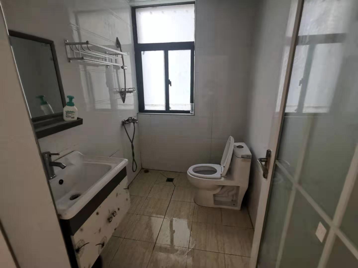 城南故事家园  2室1厅1卫    2000.0元/月室内图