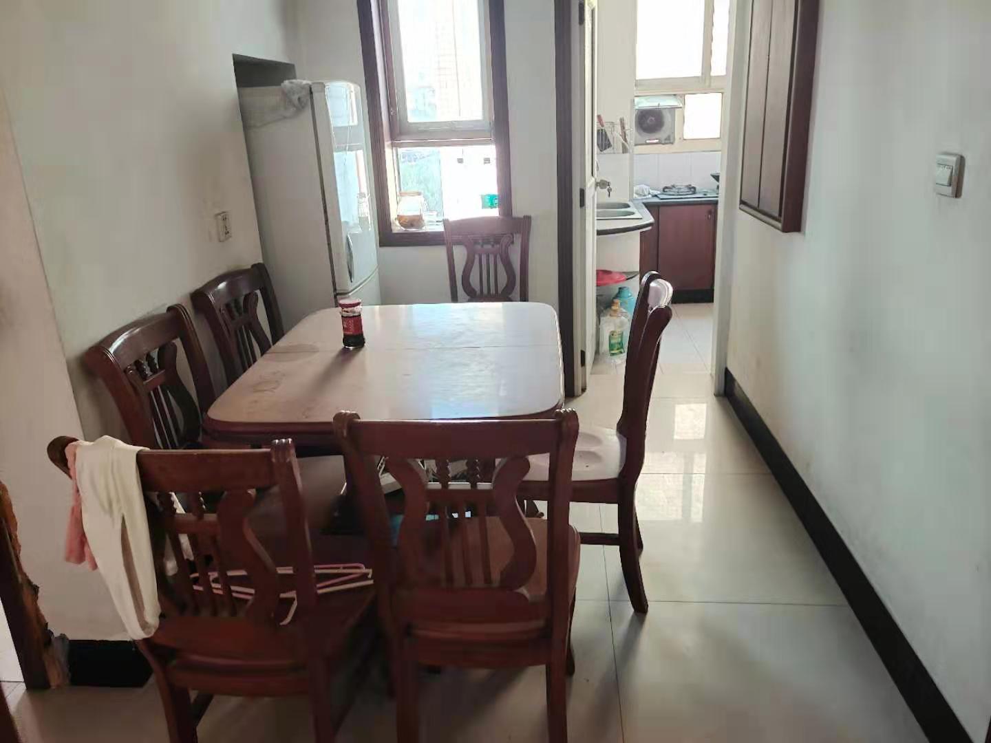 审计局家属楼 2室1厅1卫 35.0万 审计局家属楼 2室1厅1卫 35.0万客厅