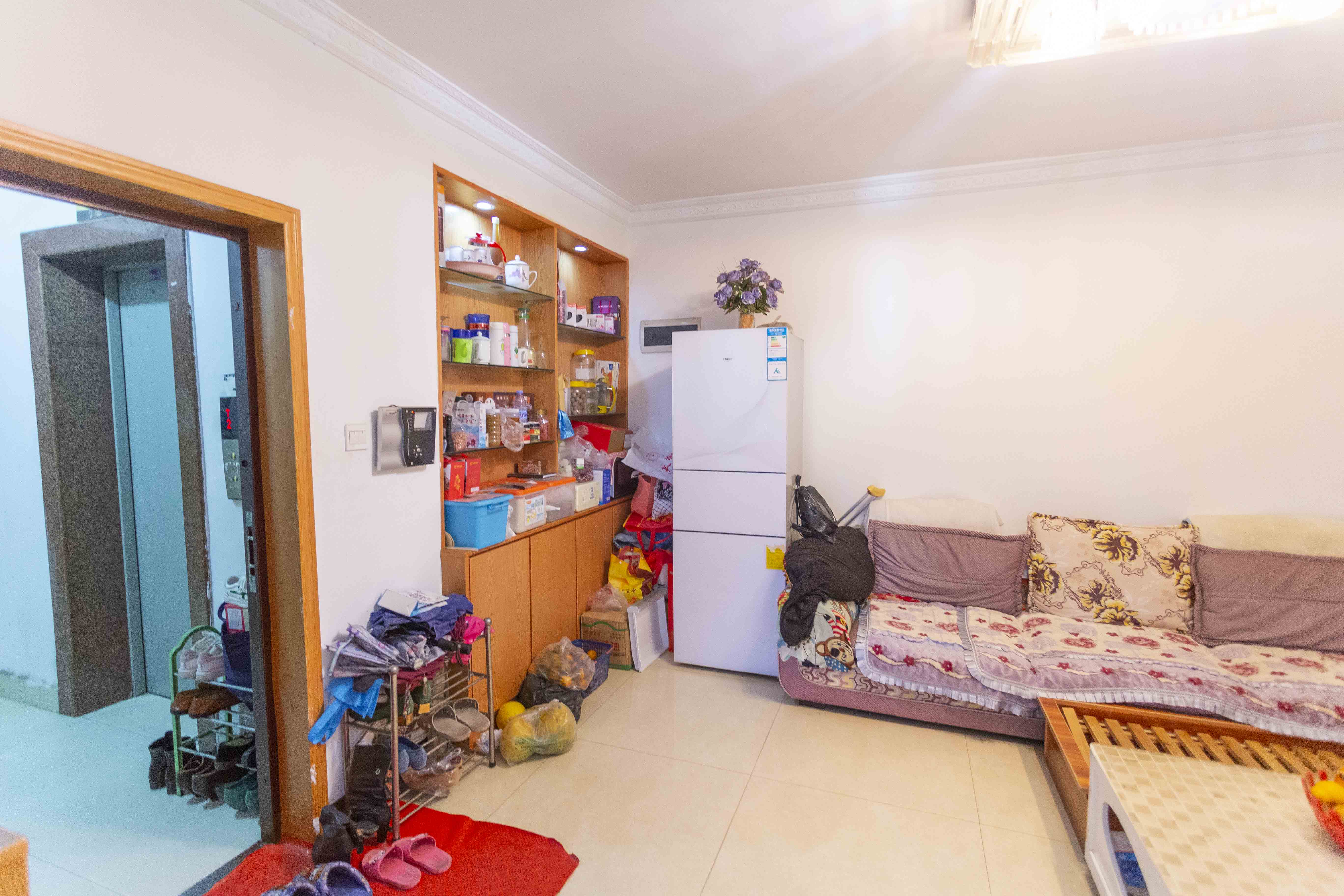 龙洲馨苑 2室2厅1卫 68.0万 龙洲馨苑 2室2厅1卫 68.0万客厅