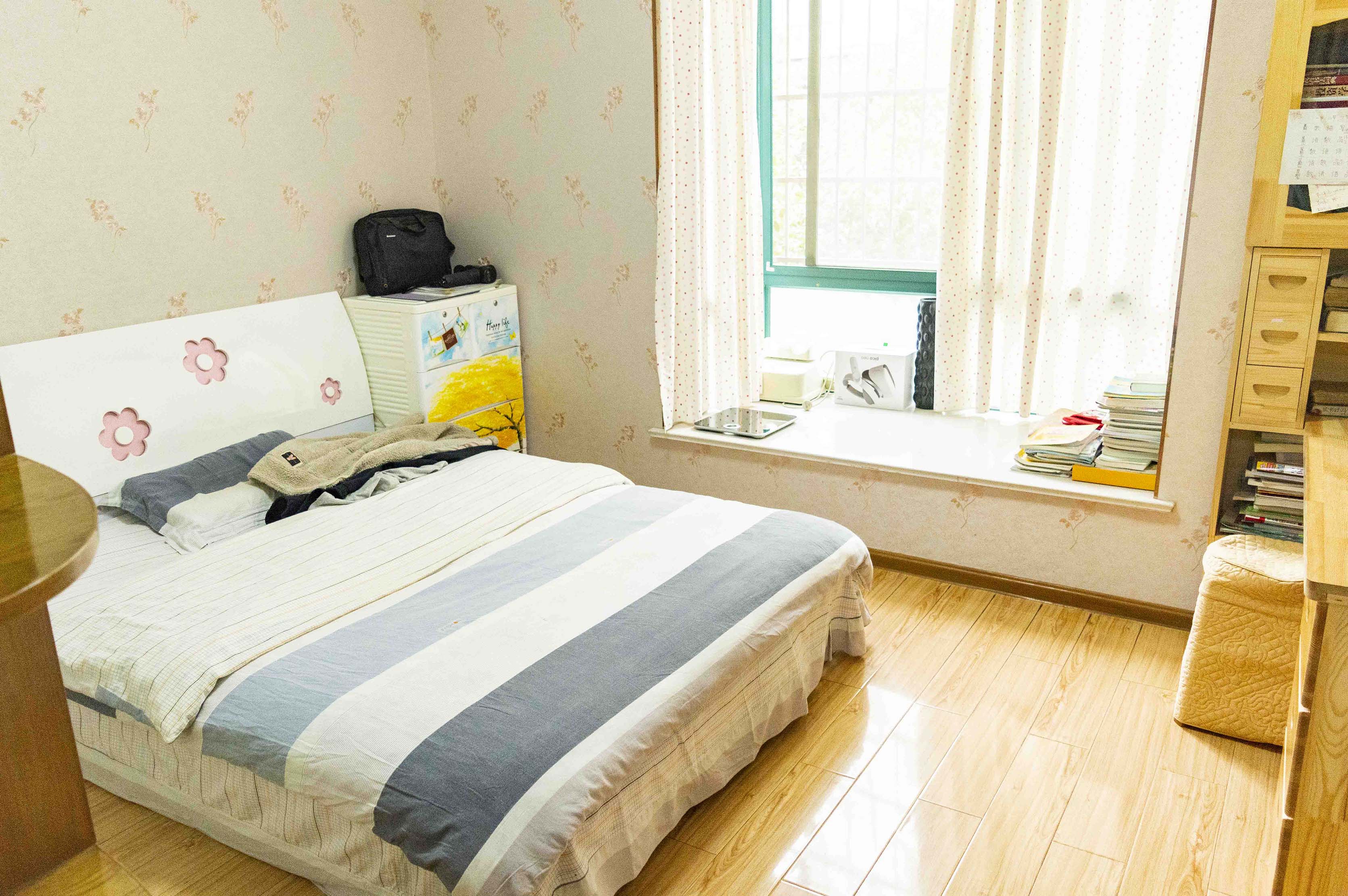 桃花里 3室2厅1卫 101.0万 桃花里 3室2厅1卫 101.0万客厅