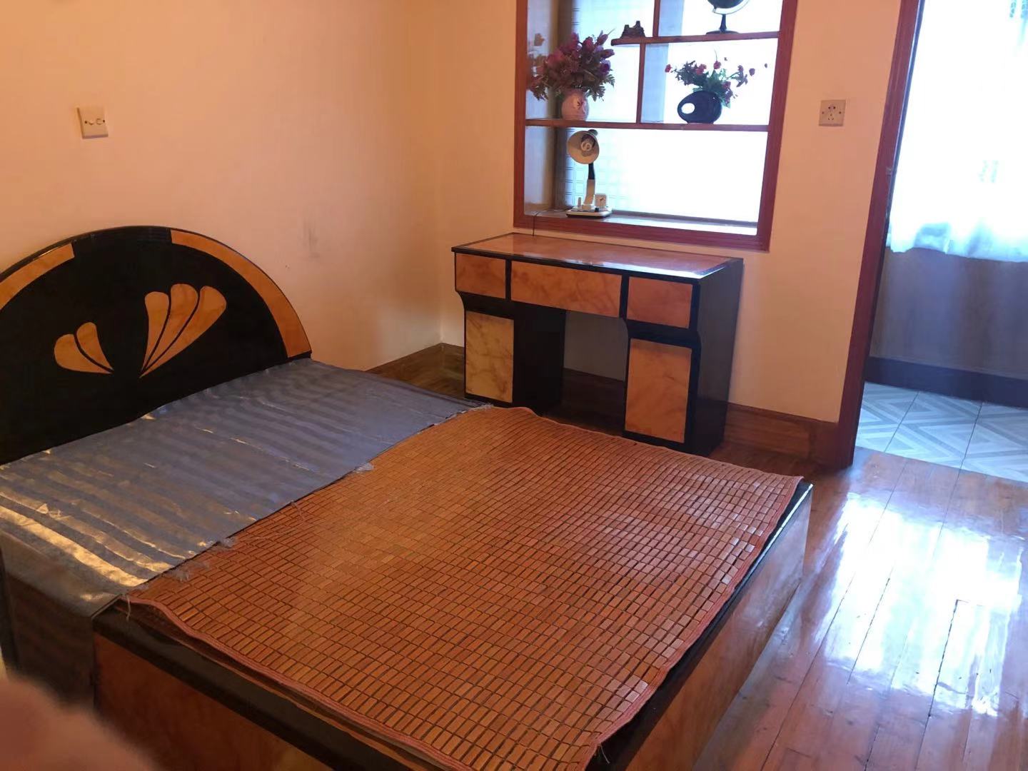 人民中路 2室2厅1卫 900.0元/月 人民中路 2室2厅1卫 900.0元/月室内图