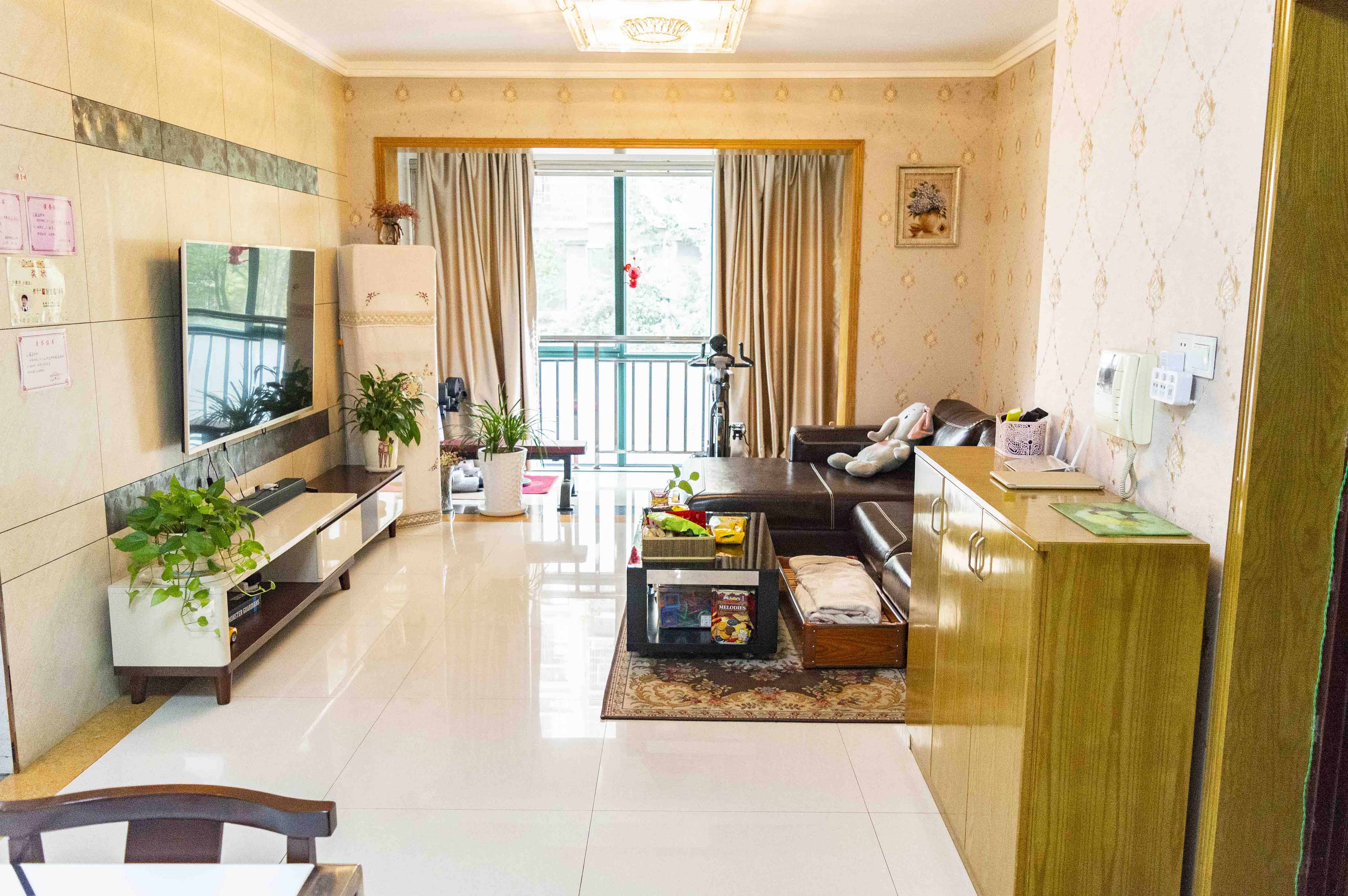 桃花里 3室2厅1卫 101.0万 桃花里 3室2厅1卫 101.0万客厅