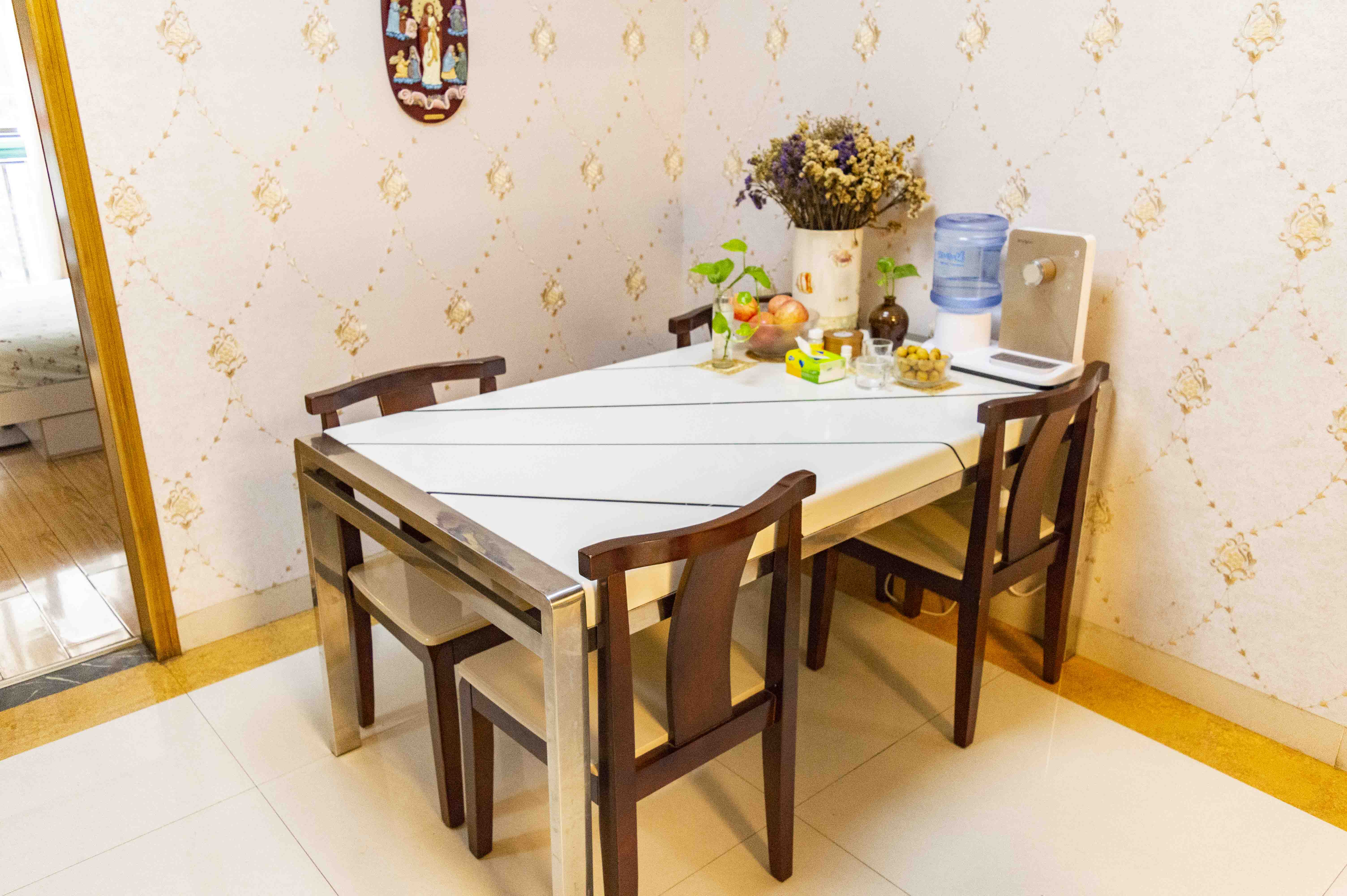 桃花里 3室2厅1卫 101.0万 桃花里 3室2厅1卫 101.0万客厅