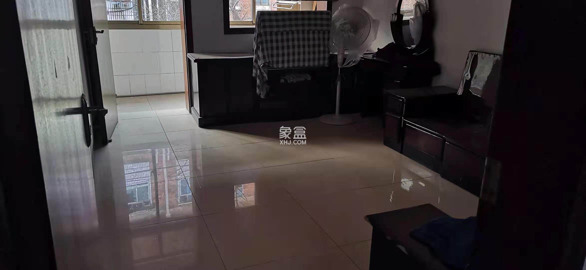 益缝小区  2室2厅1卫    24.8万