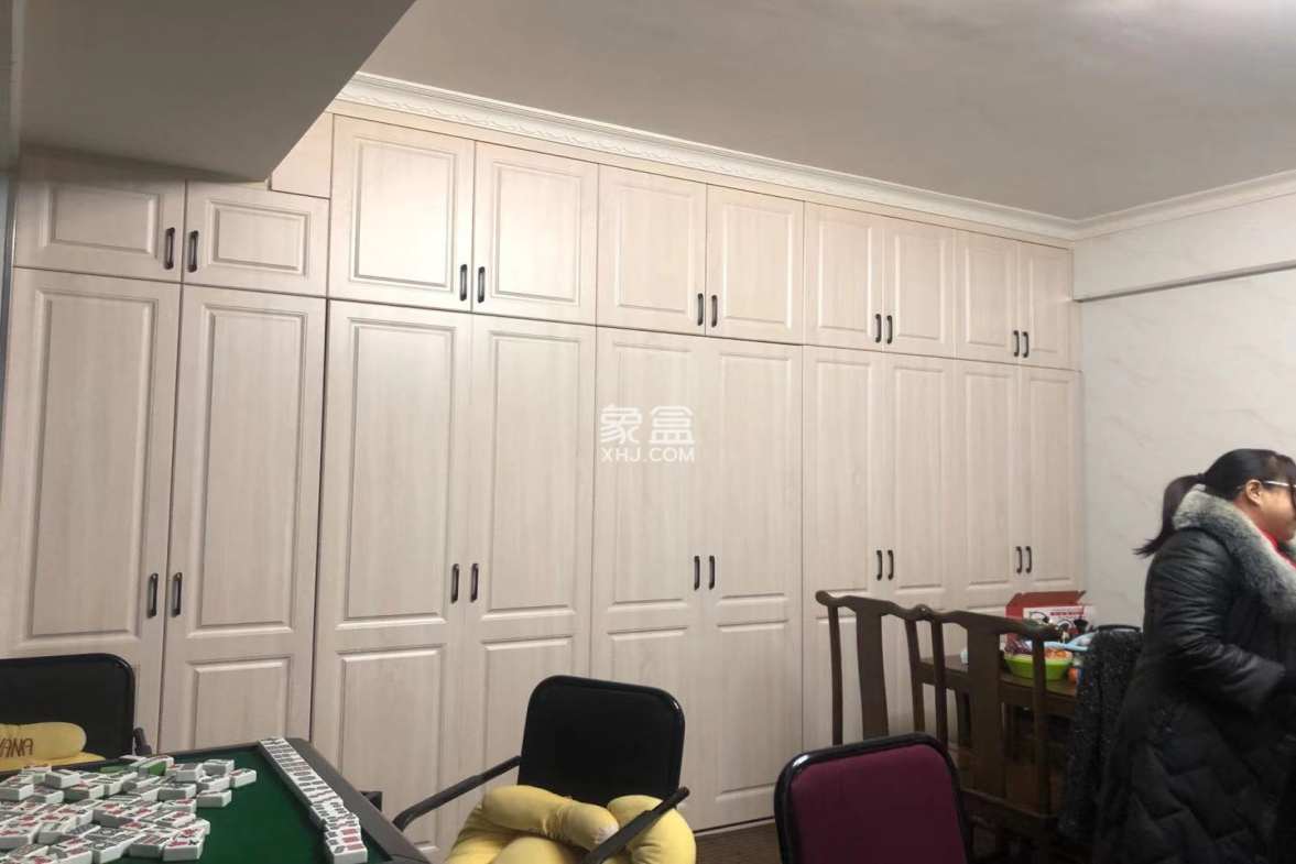 香格里拉 1室1厅1卫 34.8万 香格里拉 1室1厅1卫 34.8万客厅