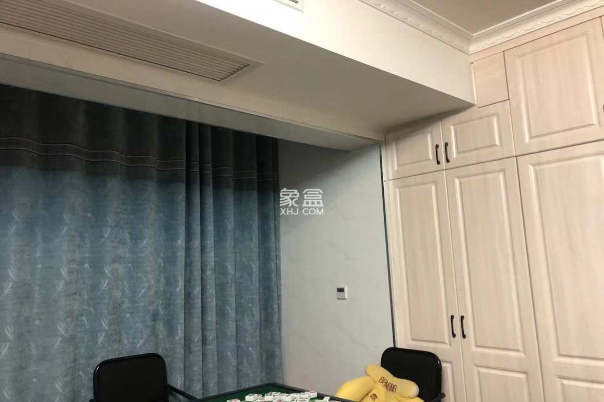 香格里拉 1室1厅1卫 34.8万 香格里拉 1室1厅1卫 34.8万客厅