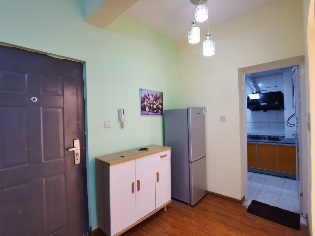 南湖锦苑 1室1厅1卫 1700.0元/月 南湖锦苑 1室1厅1卫 1700.0元/月室内图