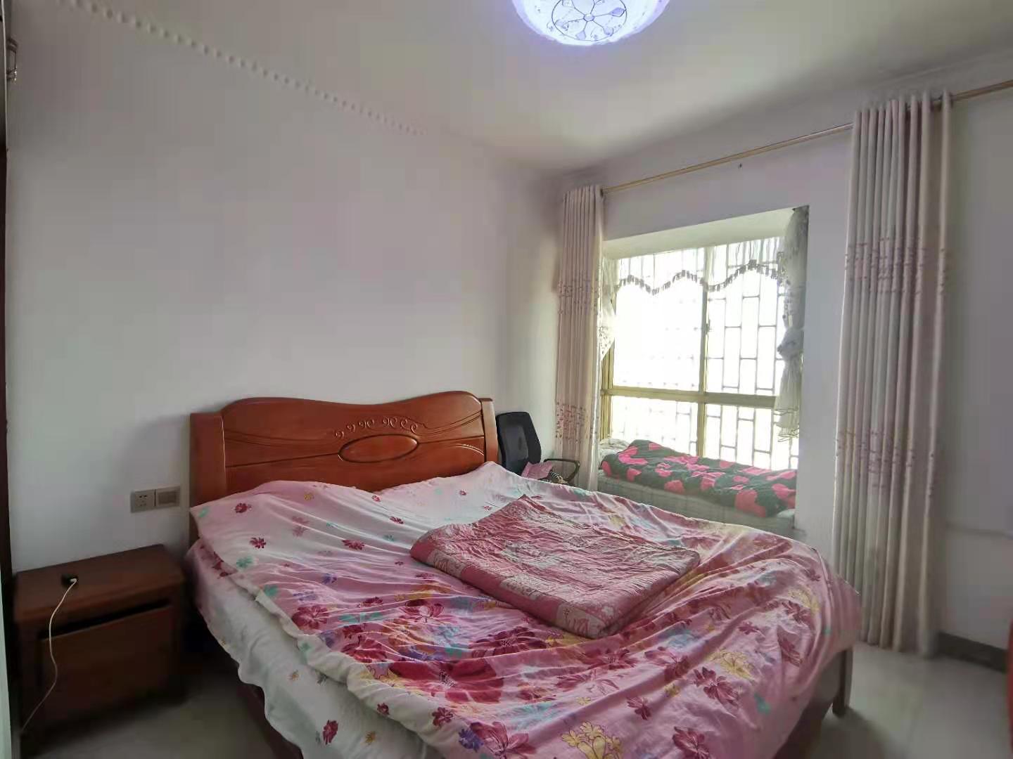 拓兴阳光新城 2室1厅1卫 2000.00元/月 拓兴阳光新城 2室1厅1卫 2000.00元/月室内图