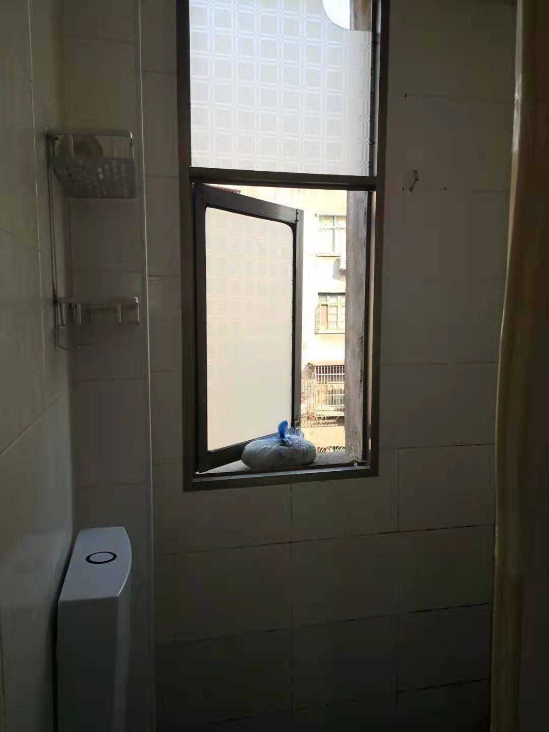 太平小区  2室1厅1卫    1000.0元/月 太平小区  2室1厅1卫    1000.0元/月室内图