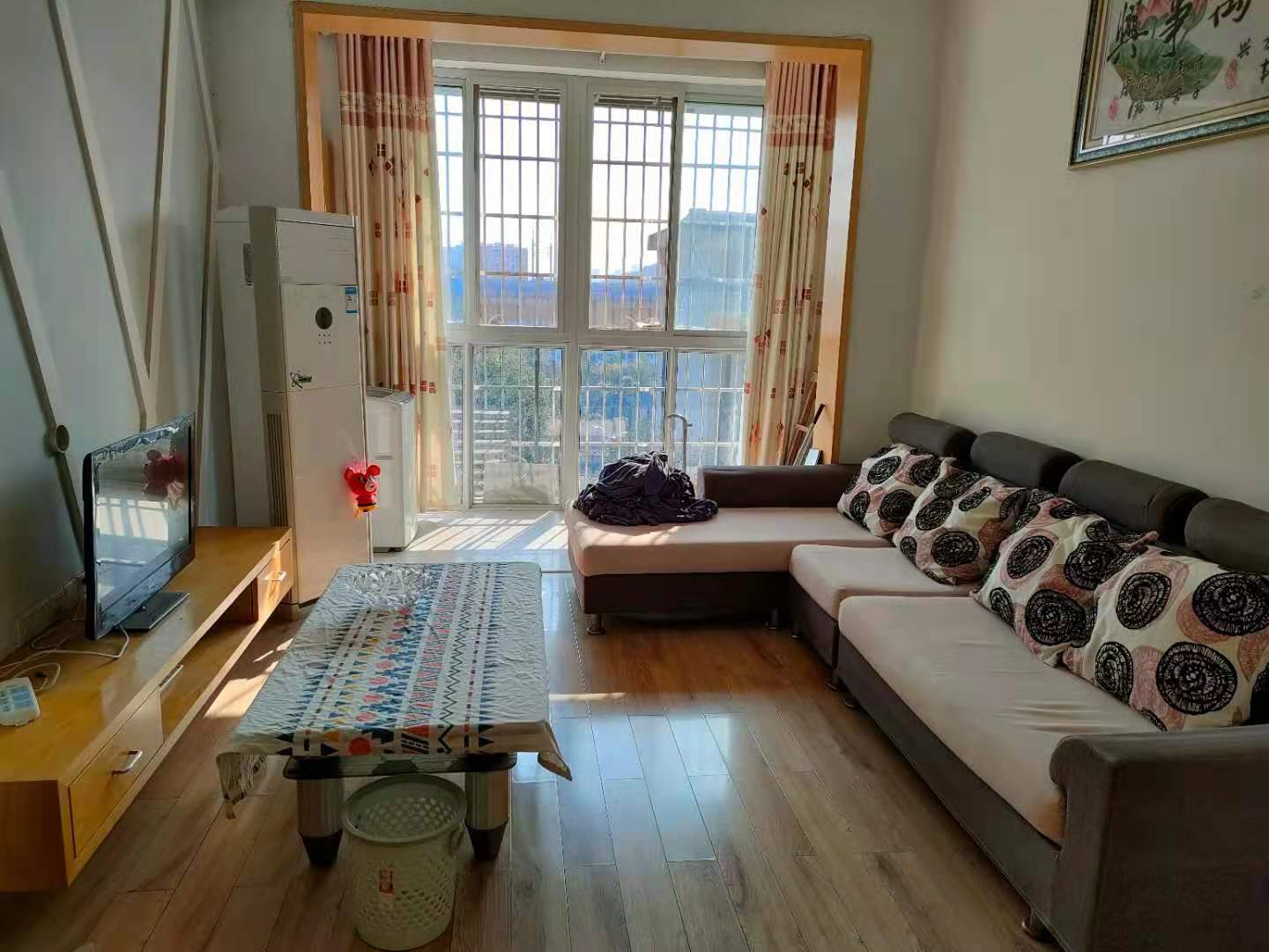 芙蓉丽景 2室2厅1卫 1300.0元/月 芙蓉丽景 2室2厅1卫 1300.0元/月室内图