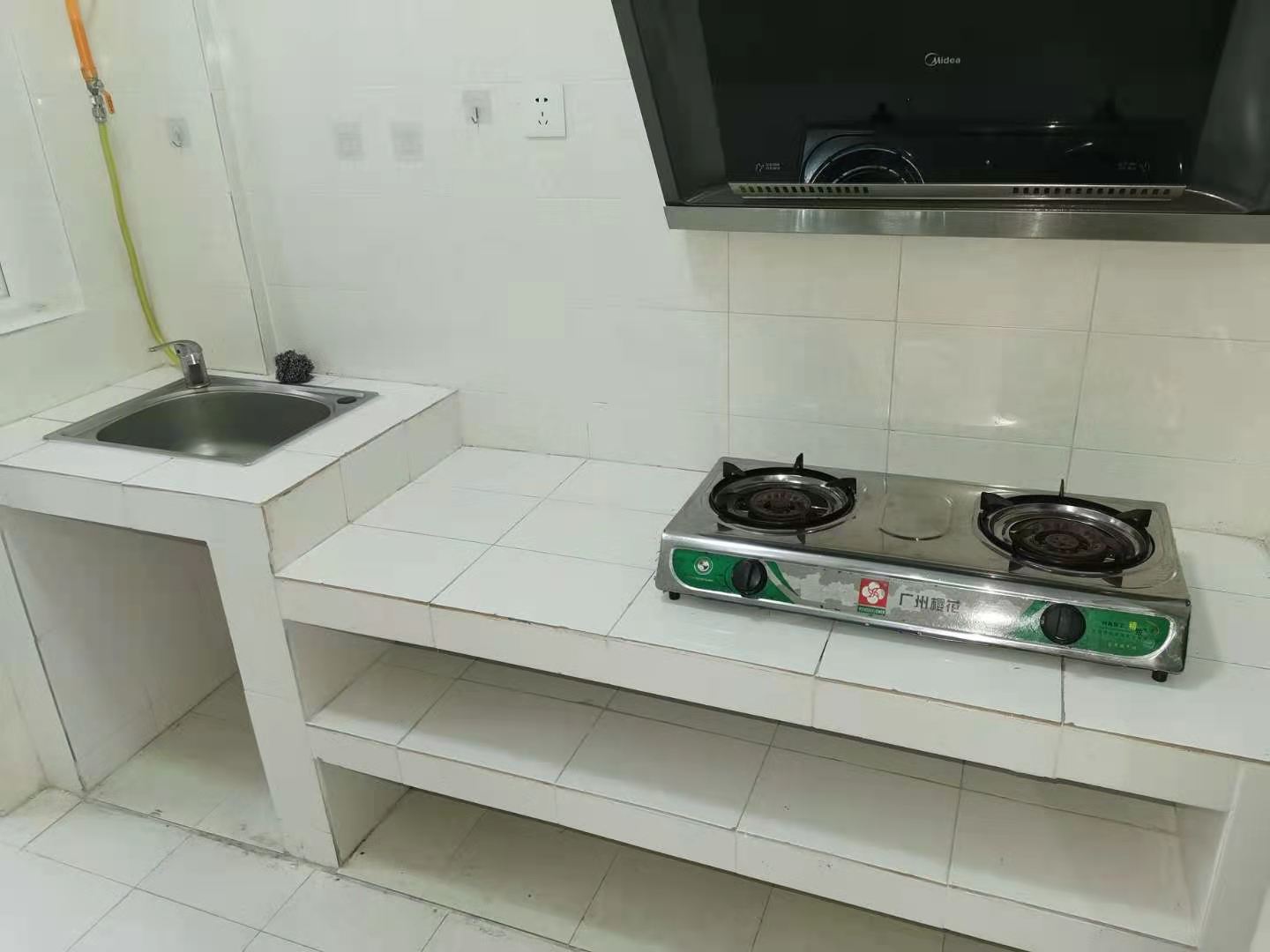 南湖春天 1室1厅1卫 1500.0元/月 南湖春天 1室1厅1卫 1500.0元/月室内图