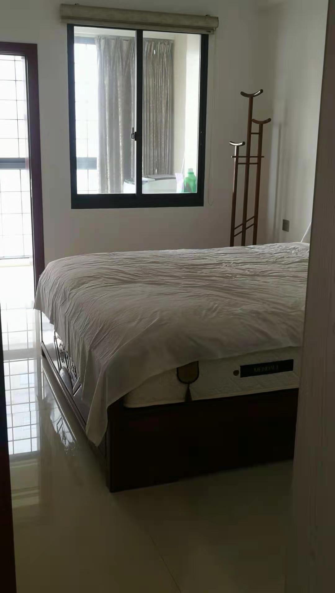 大学康城 4室2厅2卫 120.0万 大学康城 4室2厅2卫 120.0万卧室