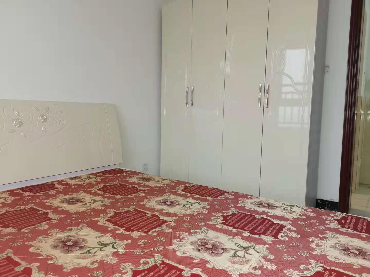 南湖春天 1室1厅1卫 1500.0元/月 南湖春天 1室1厅1卫 1500.0元/月室内图