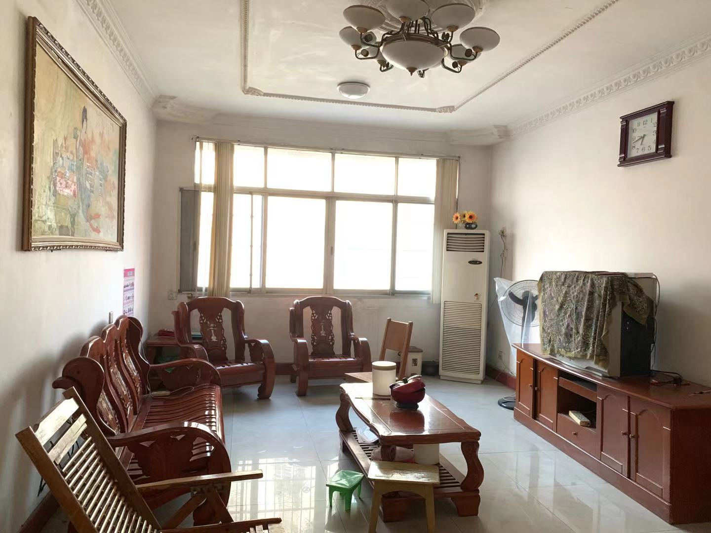 板塘工商所宿舍 2室2厅1卫 800.0元/月 板塘工商所宿舍 2室2厅1卫 800.0元/月室内图