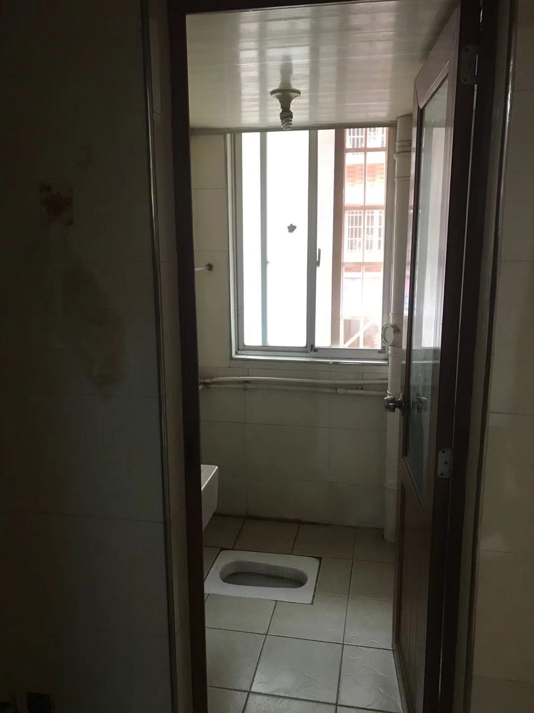 西龙苑安置小区(西垅苑小区)  2室2厅1卫    1350.0元/月 西龙苑安置小区(西垅苑小区)  2室2厅1卫    1350.0元/月室内图