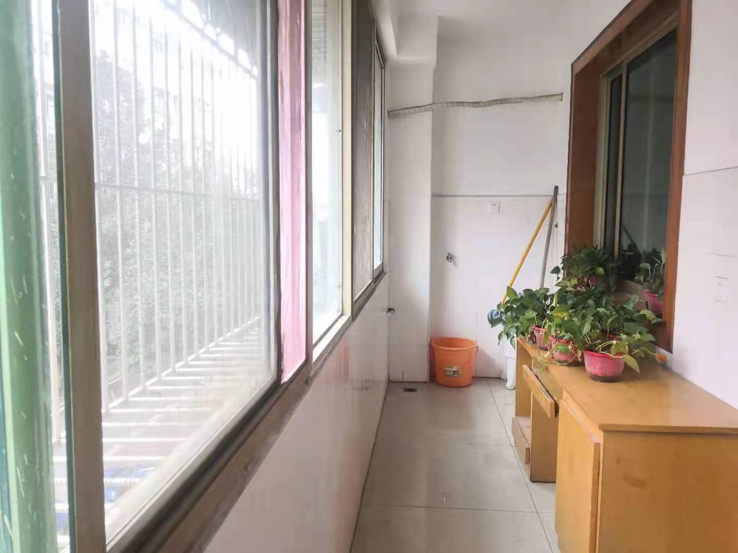 6415  3室2厅1卫   50.00万客厅