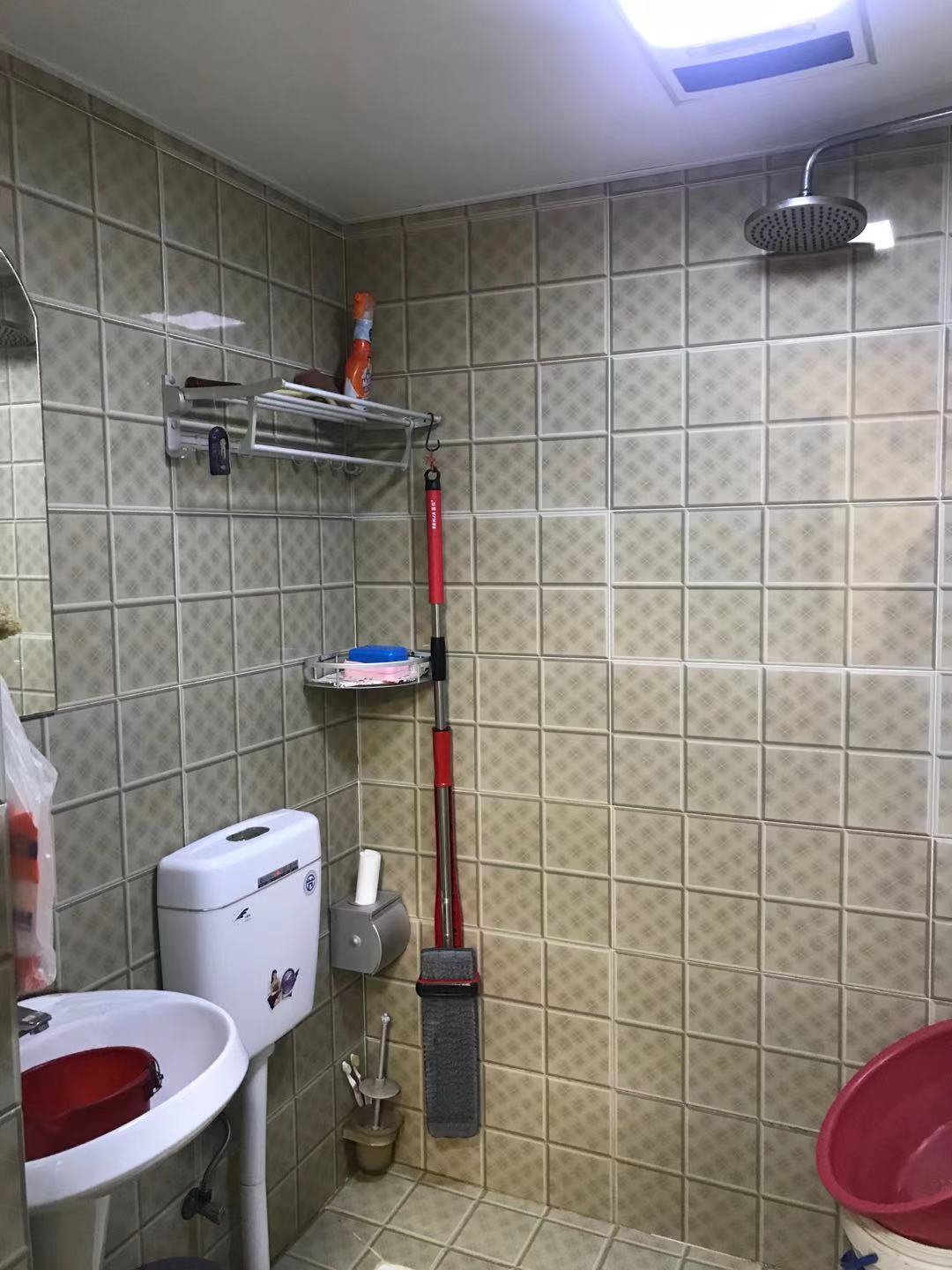 南湖春天 1室1厅1卫 1500.0元/月 南湖春天 1室1厅1卫 1500.0元/月室内图