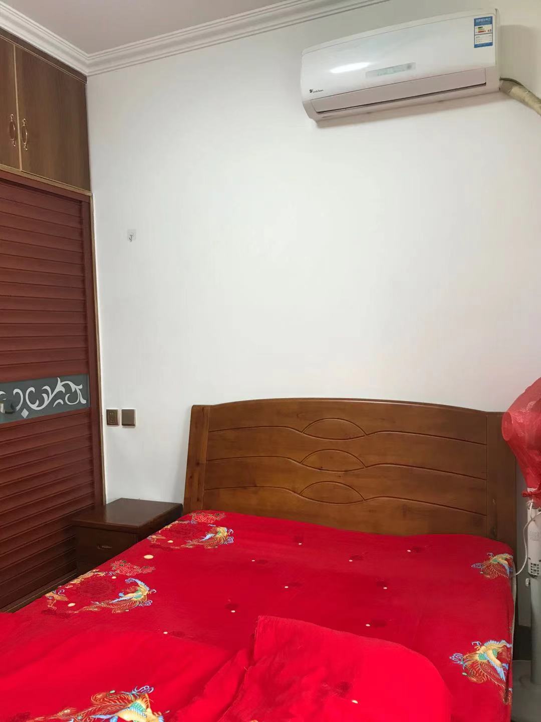 南湖春天 1室1厅1卫 1500.0元/月 南湖春天 1室1厅1卫 1500.0元/月室内图