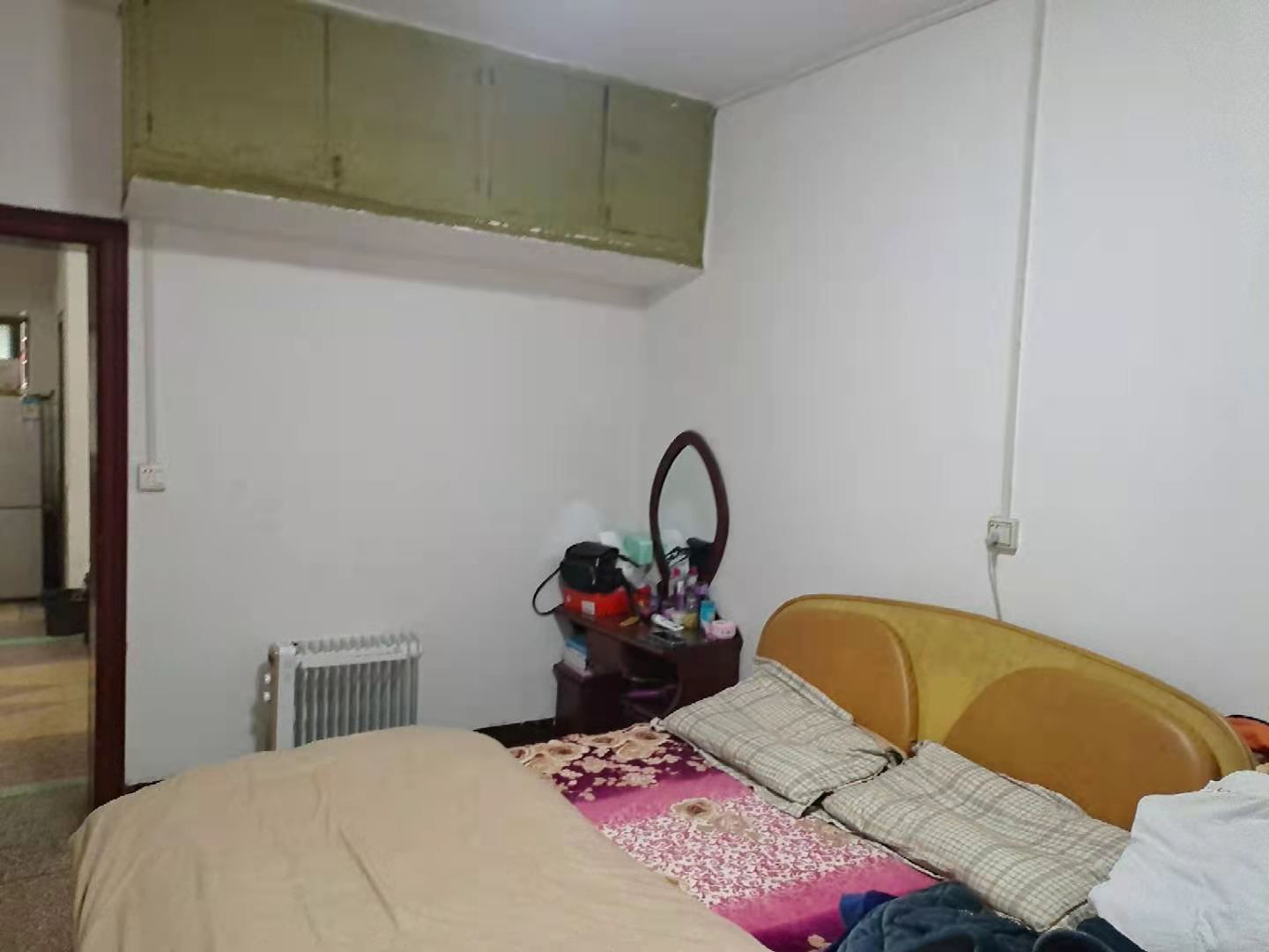 赫山公路局单位房 2室2厅1卫 32.8万 赫山公路局单位房 2室2厅1卫 32.8万客厅