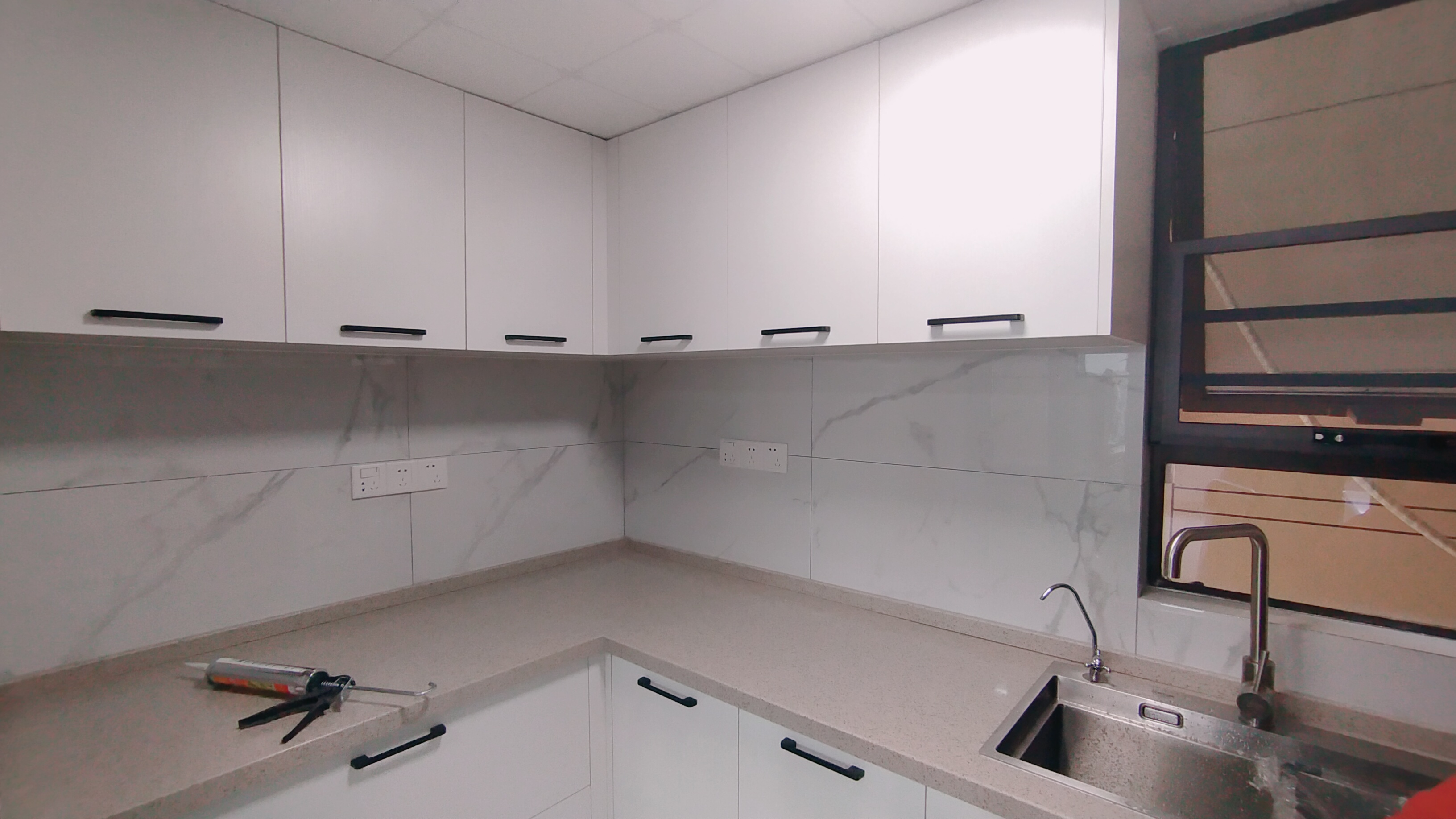 达美溪湖湾  2室2厅2卫    8000.0元/月 达美溪湖湾  2室2厅2卫    8000.0元/月室内图