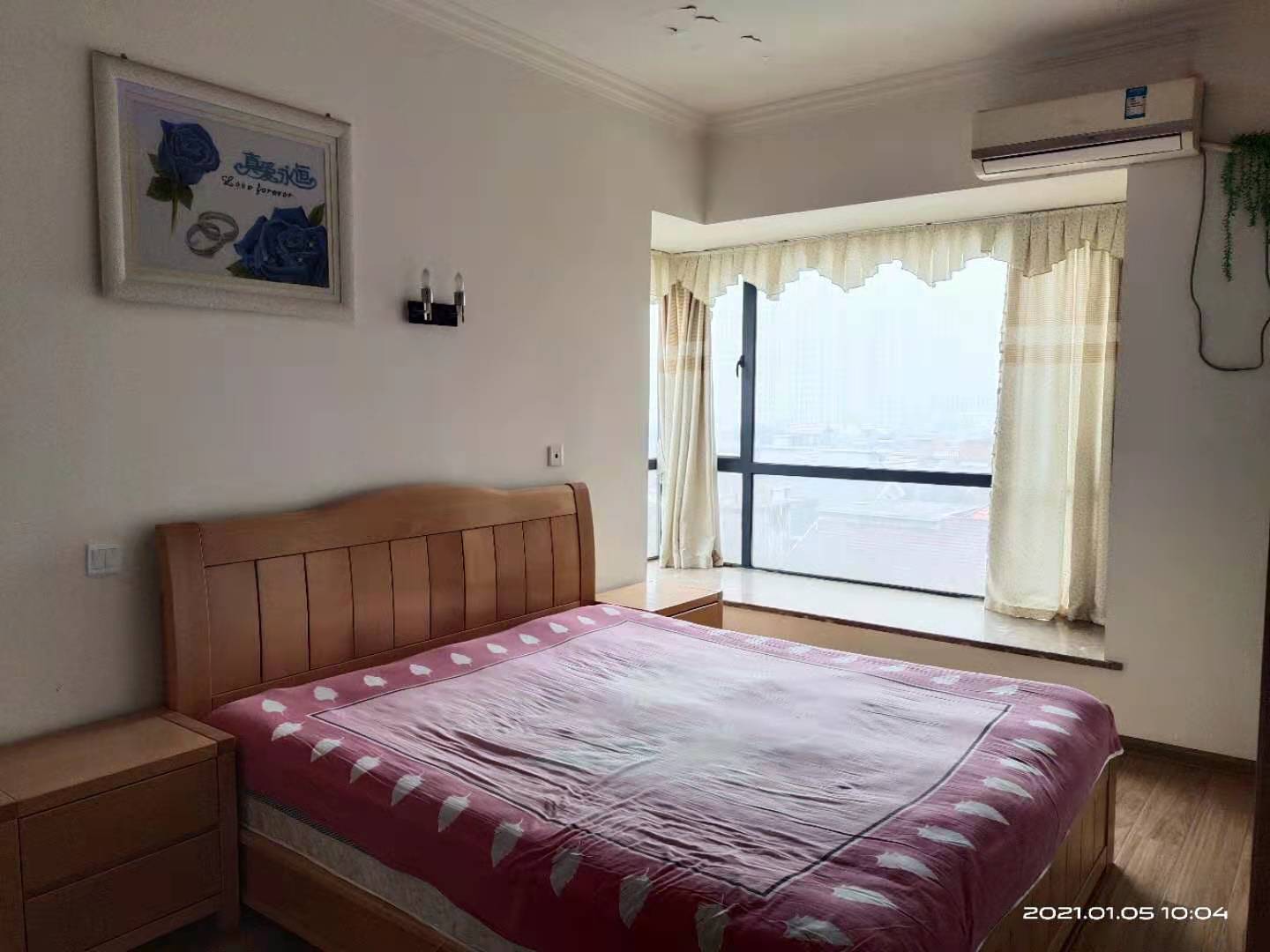 勤诚达新界  4室2厅1卫    2300.0元/月室内图