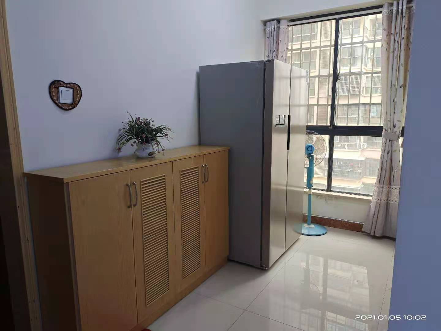 勤诚达新界  4室2厅1卫    2300.0元/月室内图