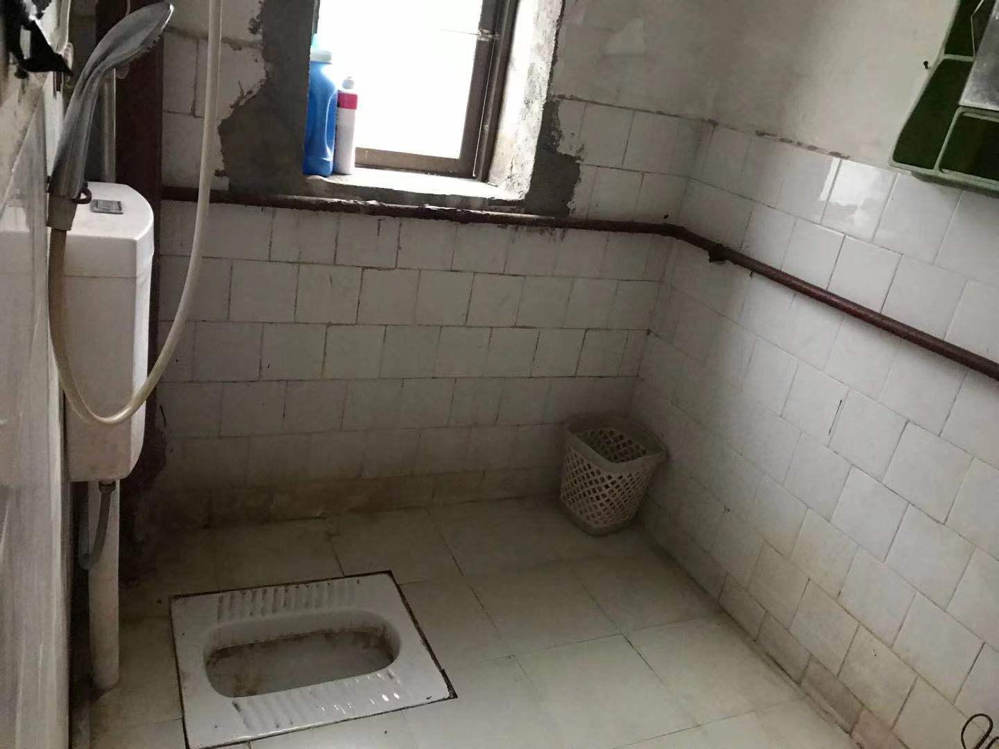 花园一村  2室2厅1卫    850.0元/月 花园一村  2室2厅1卫    850.0元/月室内图