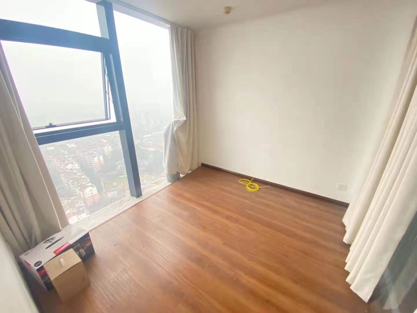 湘潭中心  3室2厅0卫   5500.00元/月室内图