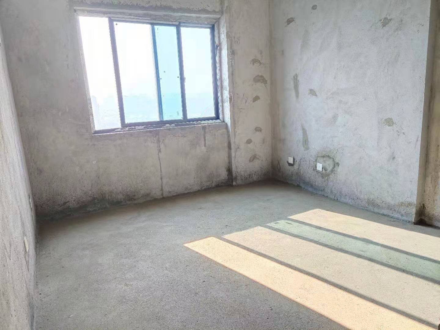 圣华名城建设北路110号 2室2厅1卫 39.8万 圣华名城建设北路110号 2室2厅1卫 39.8万客厅