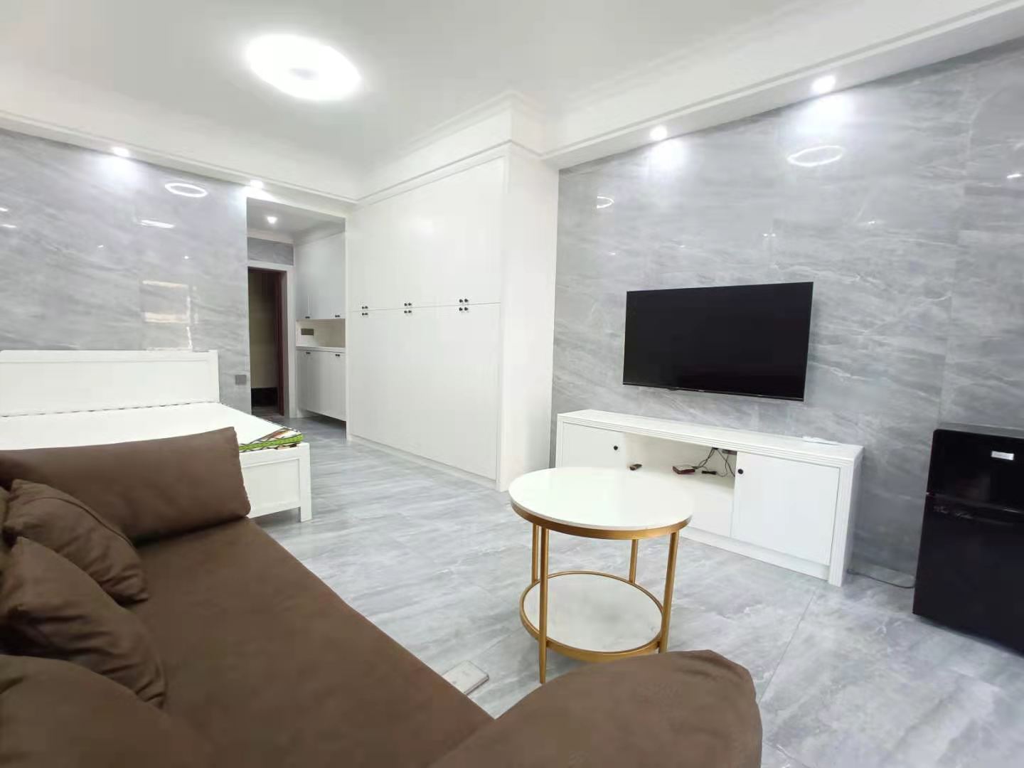 金河湾1881  1室1厅1卫    1800.0元/月 金河湾1881  1室1厅1卫    1800.0元/月