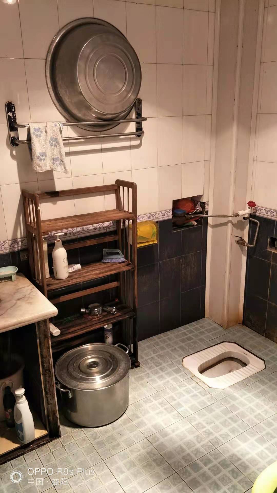 橡胶机家属区 3室2厅1卫 49.8万 橡胶机家属区 3室2厅1卫 49.8万卫生间