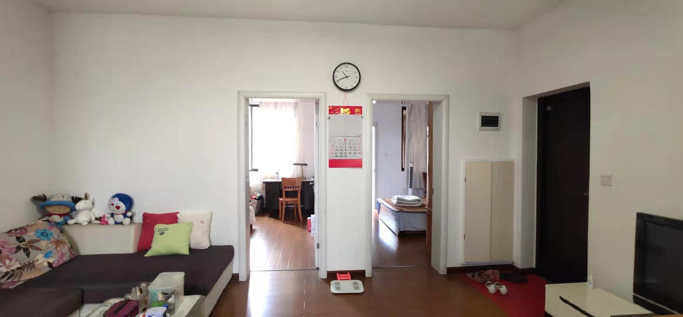 麻园一村  2室2厅1卫    31.6万 麻园一村  2室2厅1卫    31.6万客厅