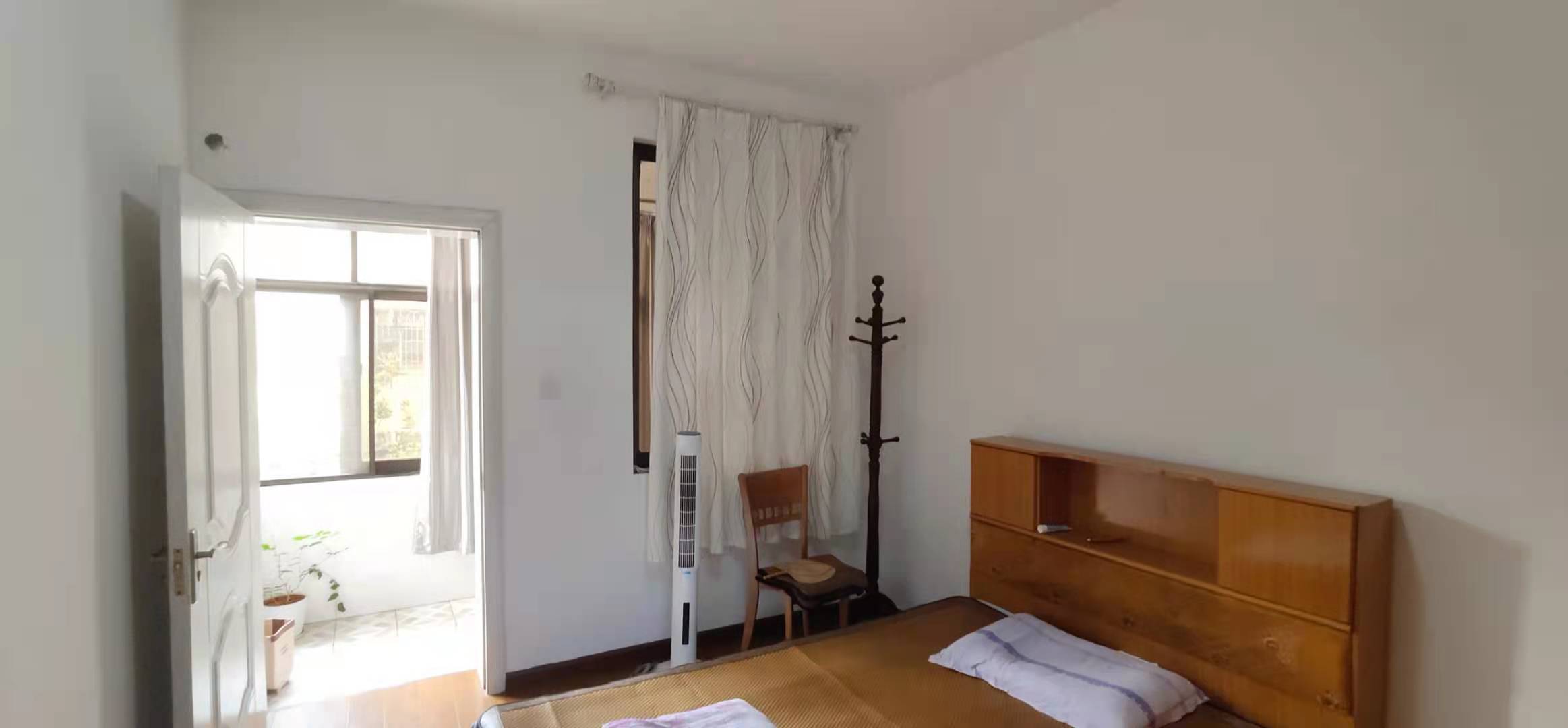 麻园一村  2室2厅1卫    31.6万 麻园一村  2室2厅1卫    31.6万客厅