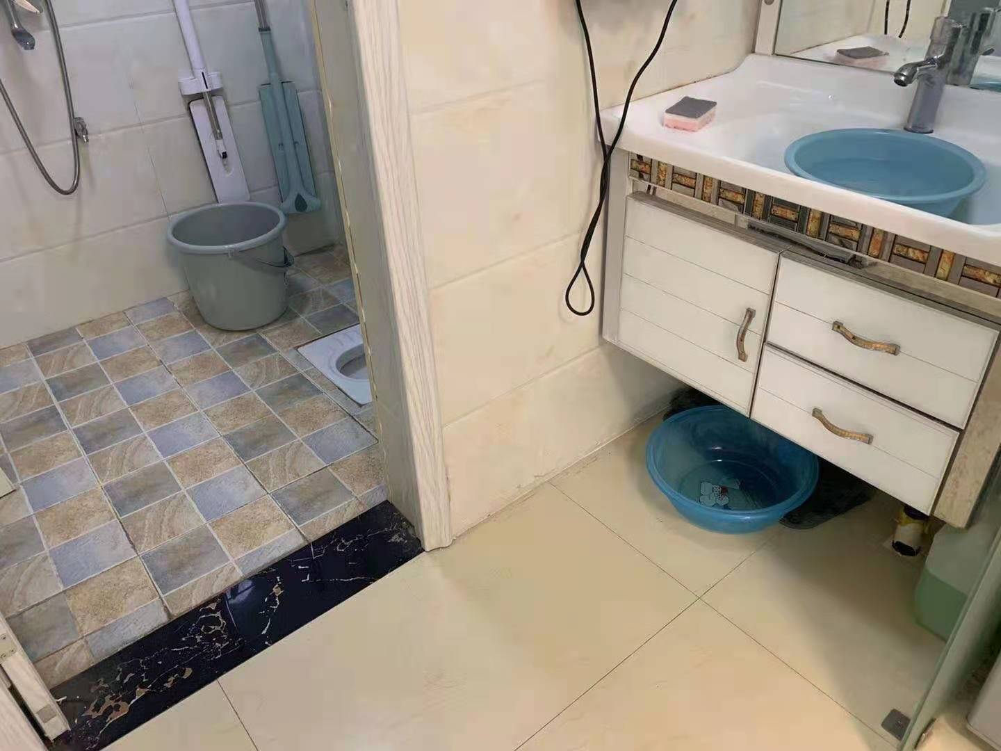 时代华府  2室2厅1卫    58.8万 时代华府  2室2厅1卫    58.8万卫生间