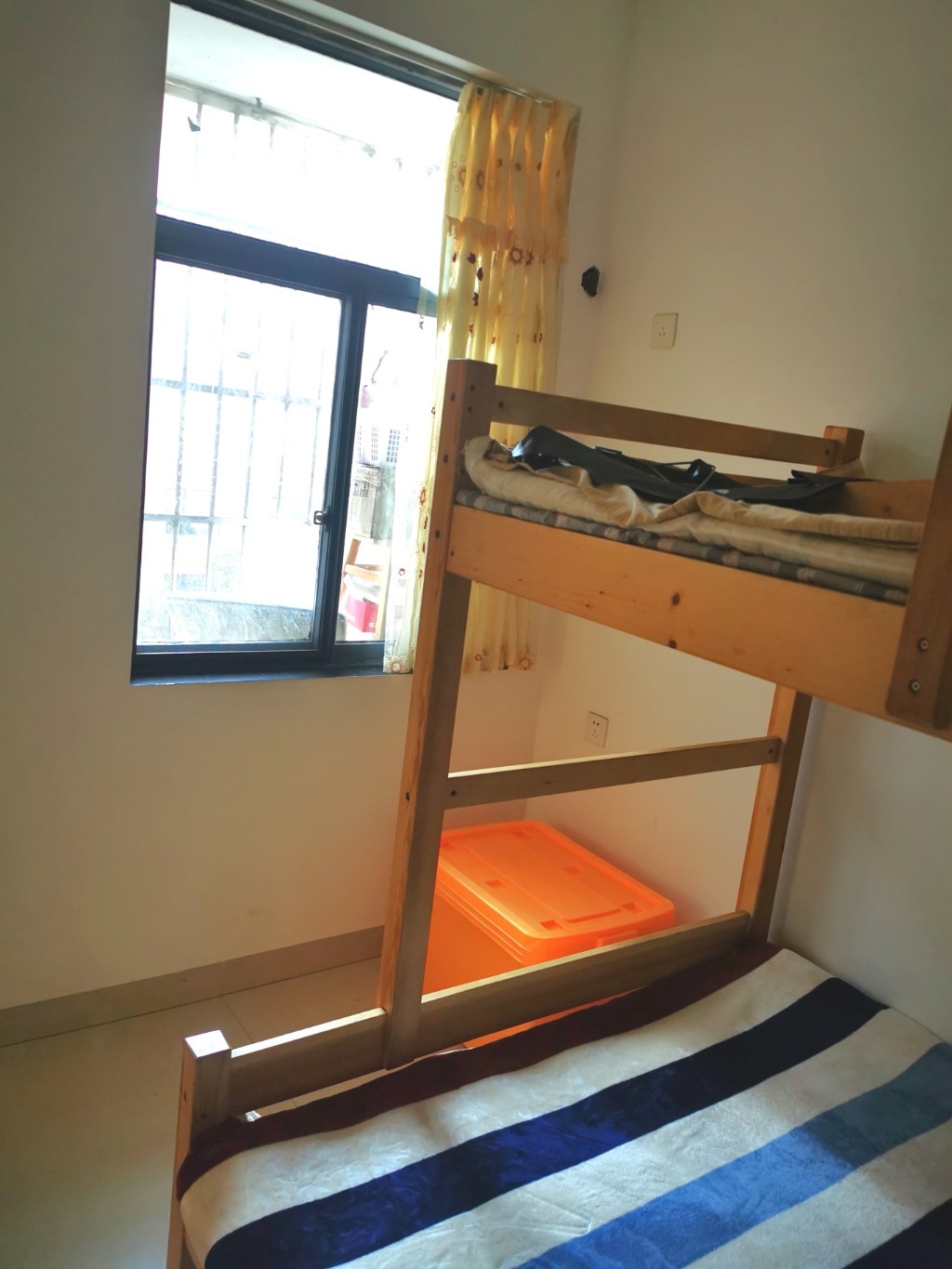 古城春天 3室2厅2卫 82.0万 古城春天 3室2厅2卫 82.0万卧室