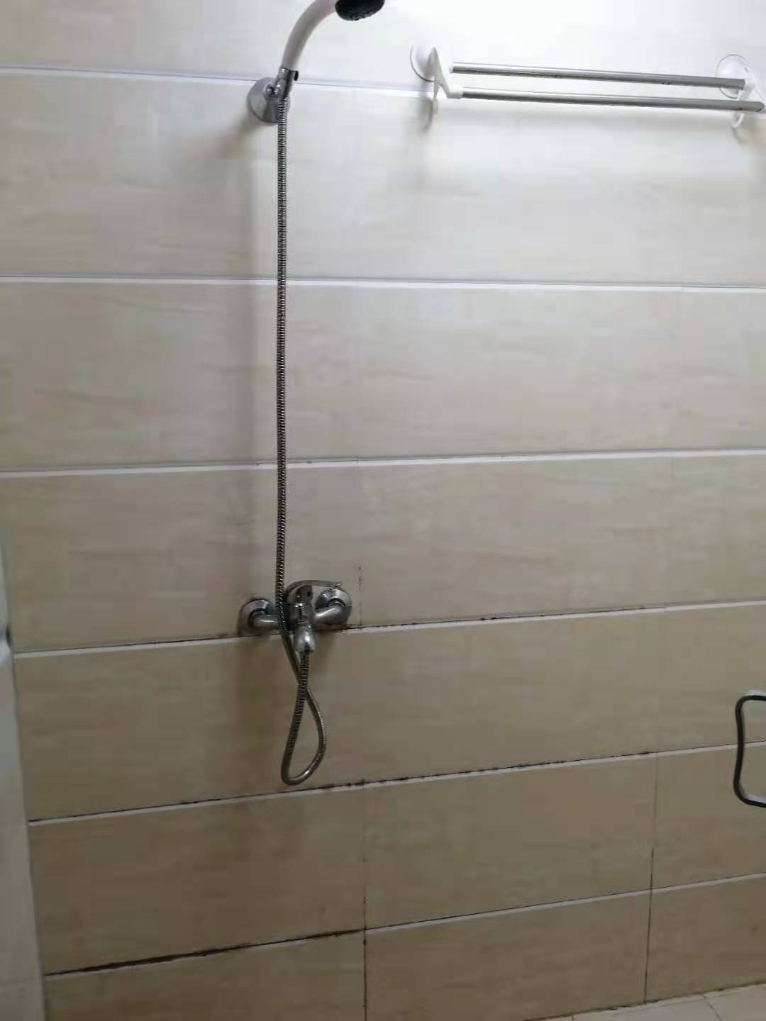 西湖一村 2室1厅1卫 1500.0元/月 西湖一村 2室1厅1卫 1500.0元/月室内图