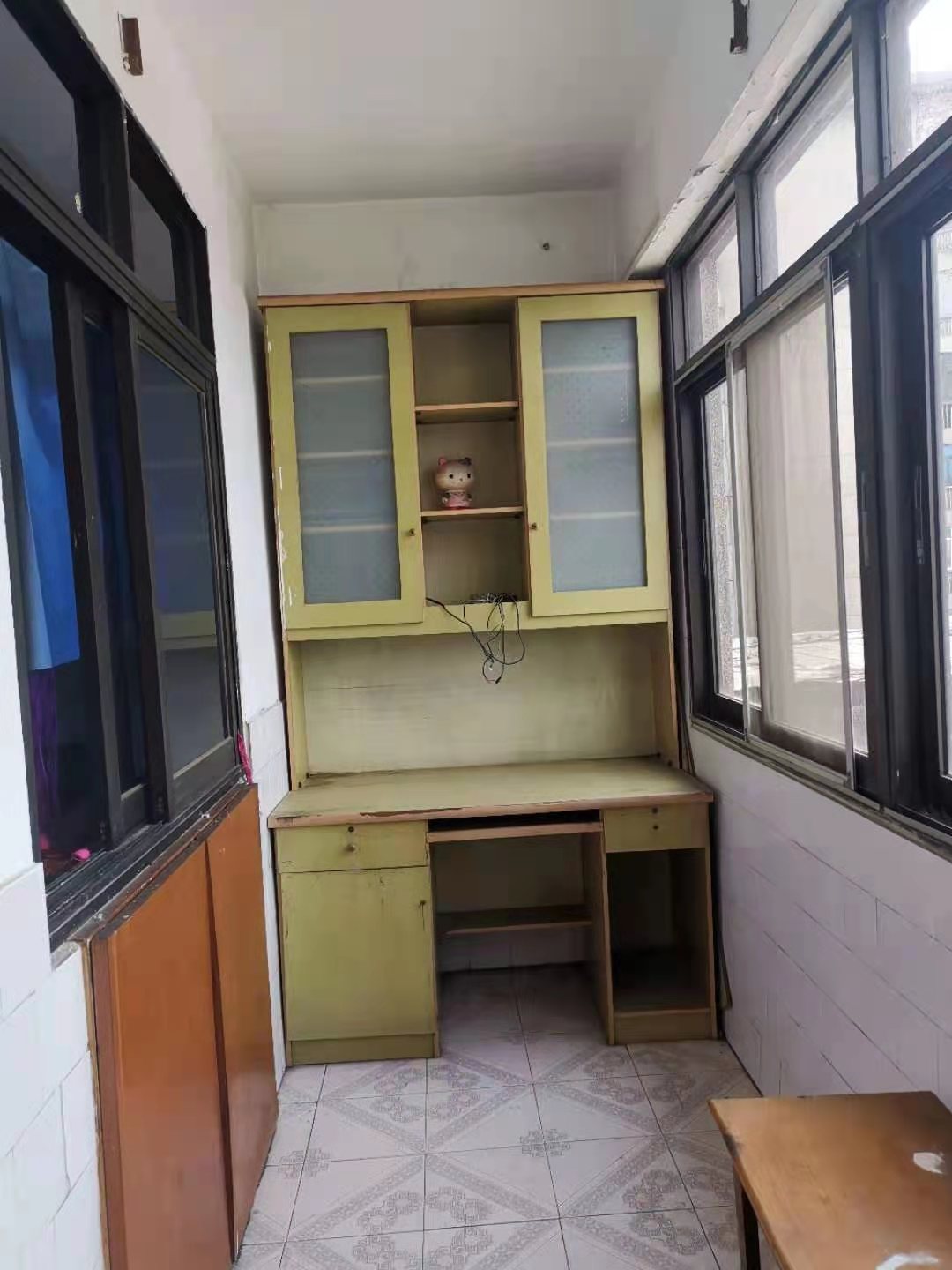 操坪社区 2室1厅1卫 1000.0元/月 操坪社区 2室1厅1卫 1000.0元/月室内图