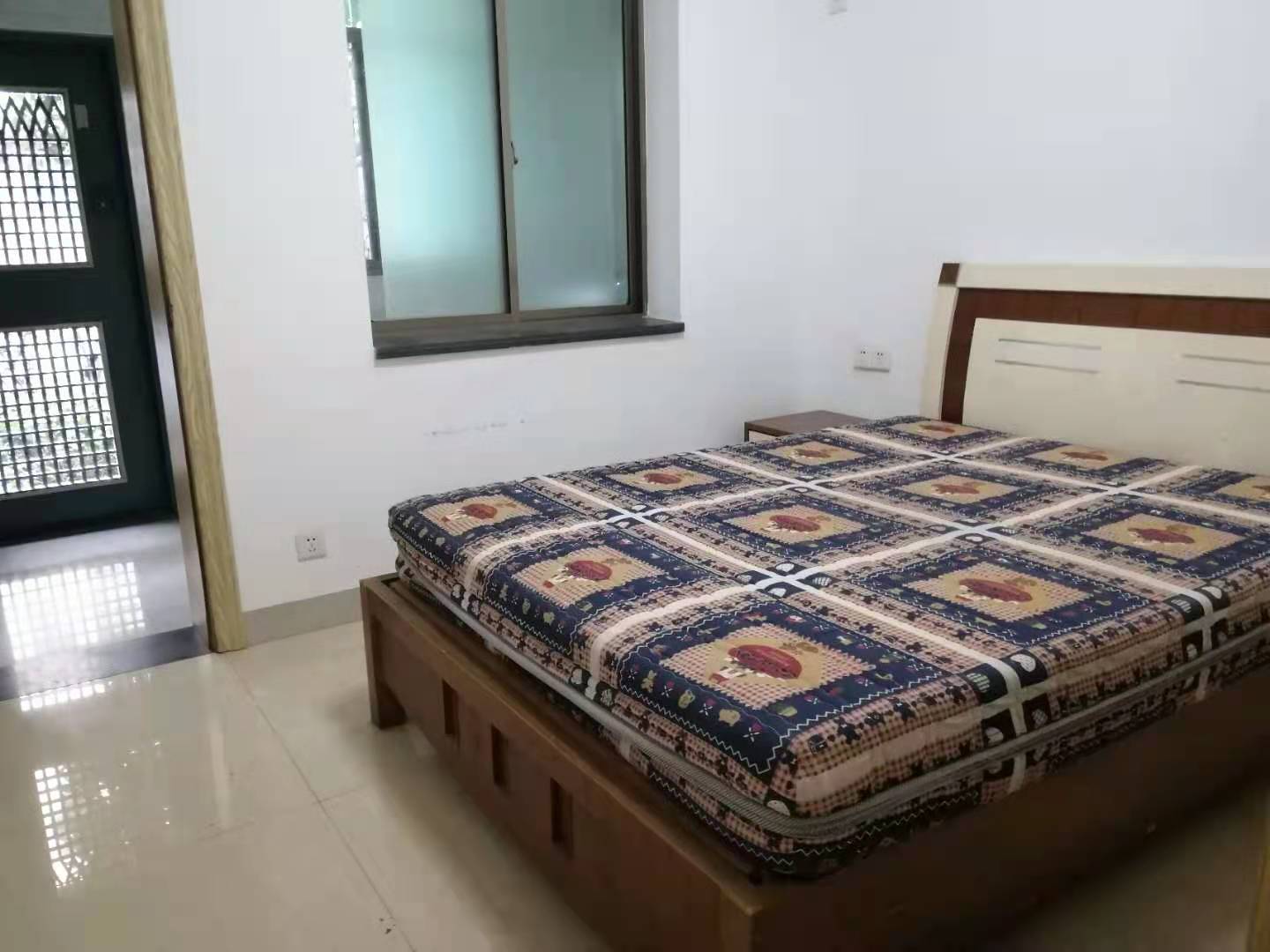 西湖一村 2室1厅1卫 1500.0元/月 西湖一村 2室1厅1卫 1500.0元/月室内图