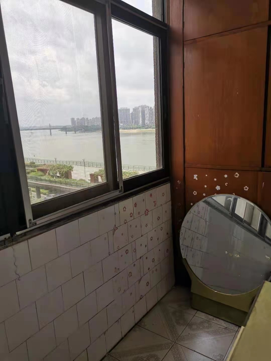 操坪社区 2室1厅1卫 1000.0元/月 操坪社区 2室1厅1卫 1000.0元/月室内图