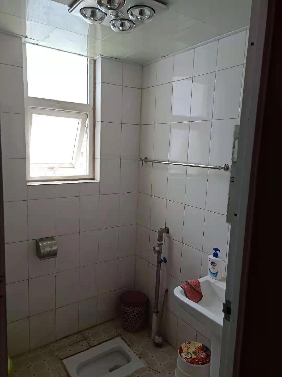 南湖锦苑 2室2厅1卫 1800.0元/月 南湖锦苑 2室2厅1卫 1800.0元/月室内图