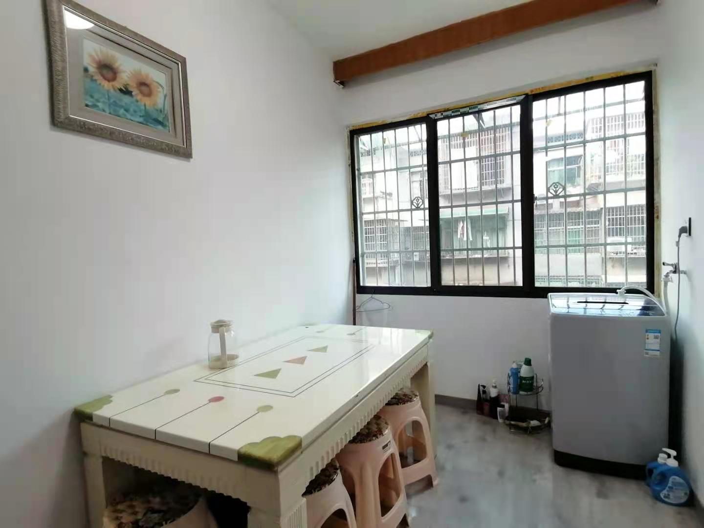 太平小区 2室2厅1卫 1500.0元/月 太平小区 2室2厅1卫 1500.0元/月室内图