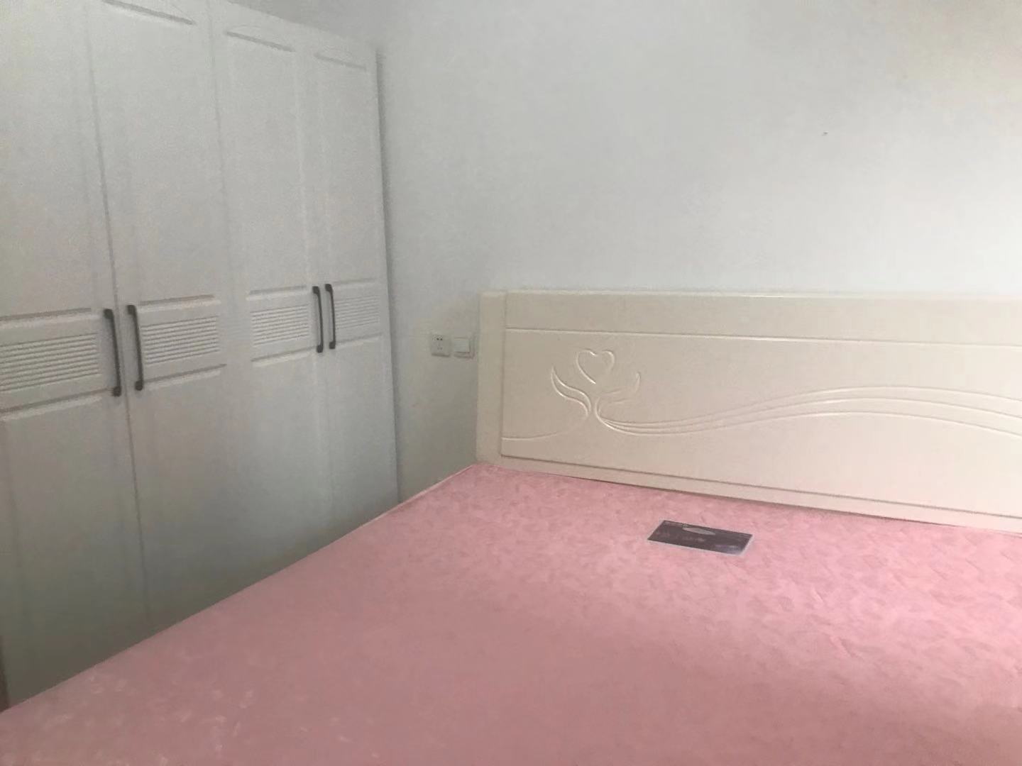 二江花园  1室1厅1卫   1400.00元/月室内图