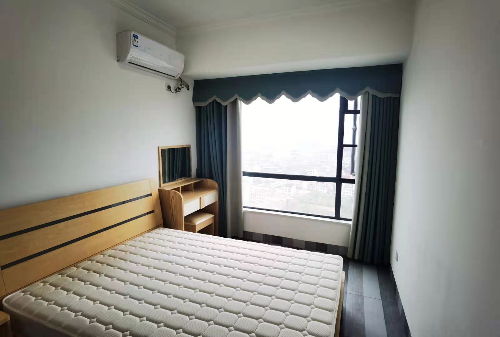 珠江愉景新城  2室1厅1卫   1700.00元/月室内图