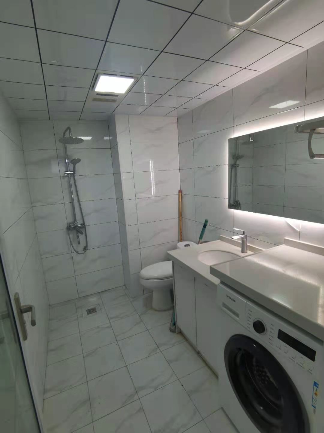 雄森国际  1室1厅1卫    1700.0元/月 雄森国际  1室1厅1卫    1700.0元/月室内图