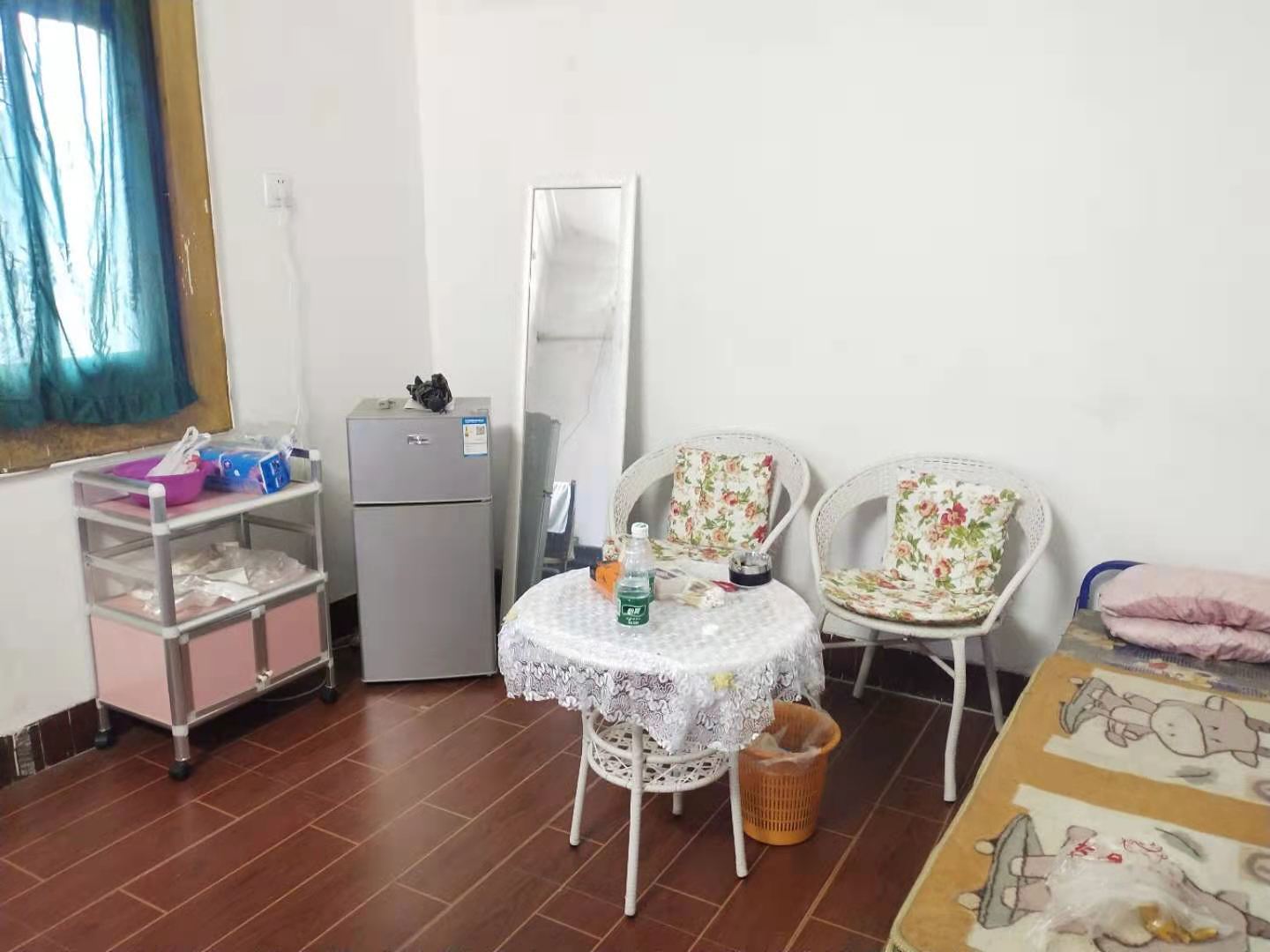 七一路散盘  2室1厅1卫   900.00元/月室内图