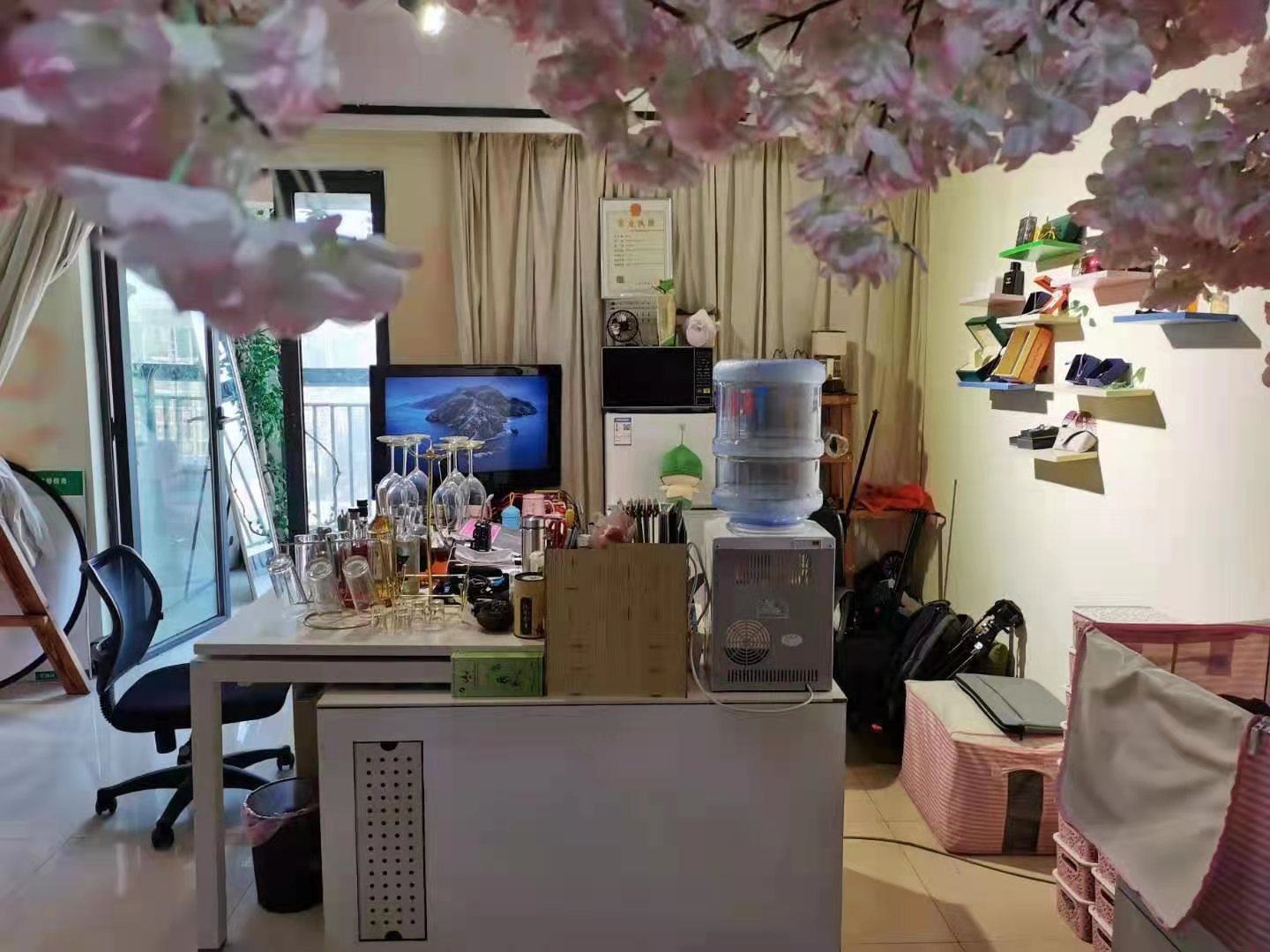晶都公馆  1室1厅1卫   42.00万客厅