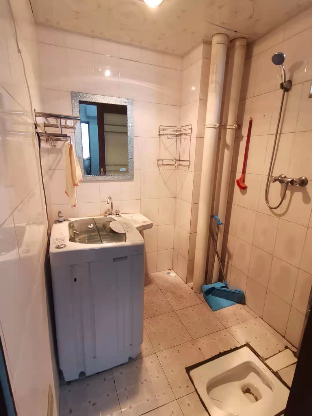 二江花园 1室1厅1卫 1500.00元/月 二江花园 1室1厅1卫 1500.00元/月室内图