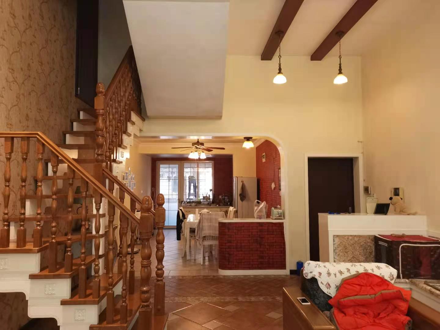 上城世家 3室2厅2卫 106.0万 上城世家 3室2厅2卫 106.0万卫生间